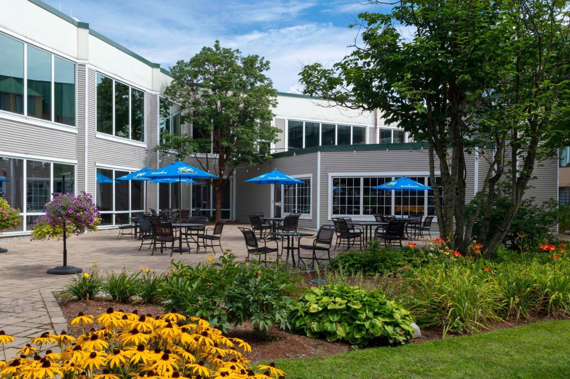 Doubletree By Hilton Hotel Burlington Vermont Exterior photo